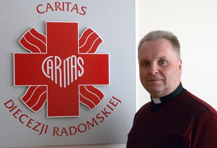 Ks. Robert Kowalski dziękuje za wspieranie Caritas Diecezji Radomskiej i organizowanych przez nią akcji.