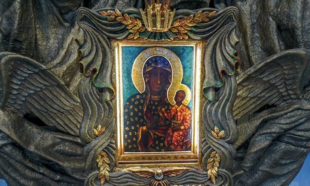 Czarna Madonna przyciąga do Doylestown nie tylko Polaków, ale coraz częściej także katolików innych narodowości.