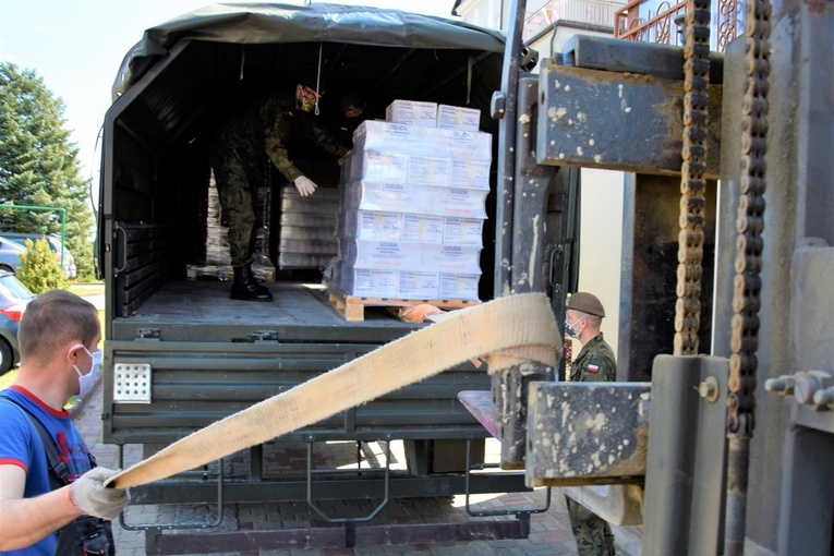 Transport żywności do DPS w Kurozwękach