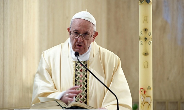 Trwa rozmowa telefoniczna prezydenta Dudy z papieżem Franciszkiem