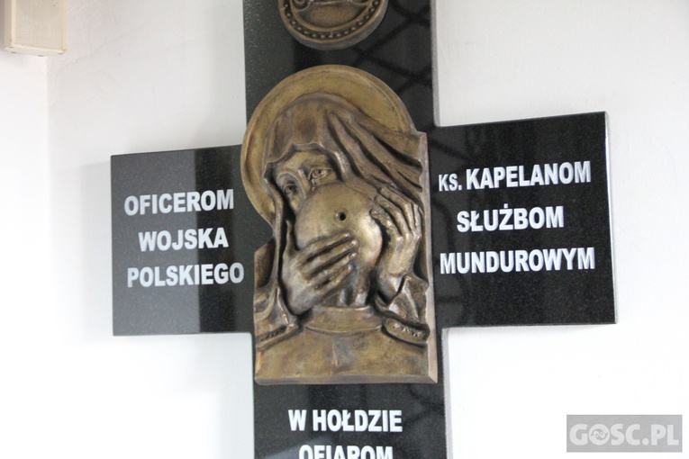 Sanktuarium w Rokitnie z bliska