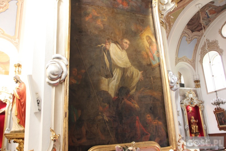 Sanktuarium w Rokitnie z bliska