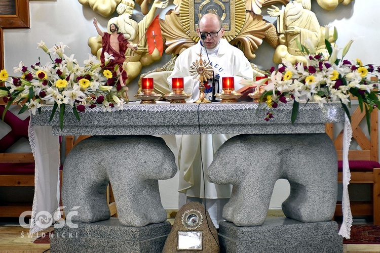 Msza św. w sanktuarium Matki Bożej Dobrej Rady w Sulistrowiczkach