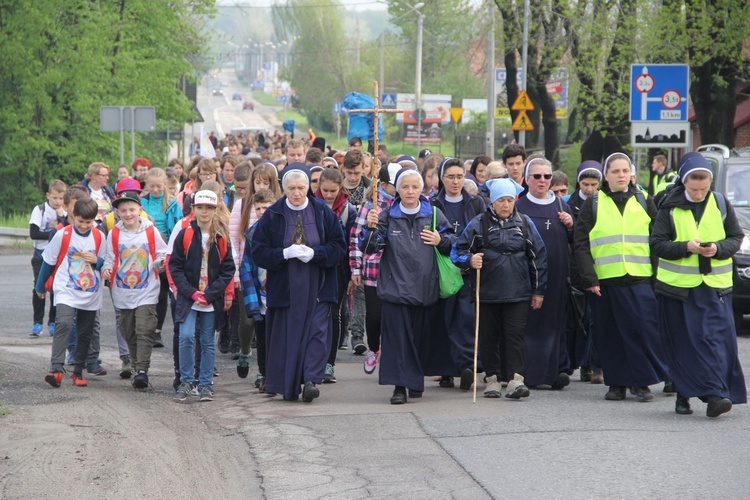 Siostry służebniczki po raz 35. pielgrzymowały do Tuchowa