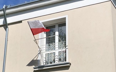 Stalowa Wola. O narodowym święcie przypominały tylko biało-czerwone flagi.