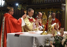 Wieczornej Mszy św. przewodniczył bp Stanisław Salaterski.