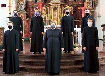 	Opolscy diakoni w katedrze, 30 kwietnia.