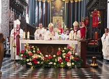 ▲	Liturgii przewodniczył i homilię wygłosił metropolita gdański.
