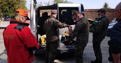 Caritas dostarcza posiłki dla samotnych seniorów także w Głogowie