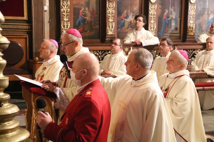 Msza św. w Sanktuarium św. Józefa w Kaliszu pod przewodnictwem bp. Marka Mendyka