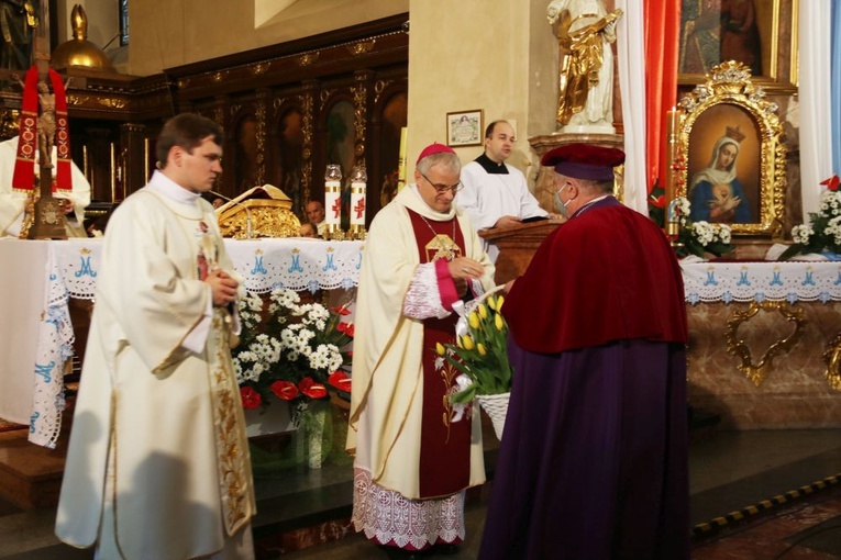 Msza św. w Sanktuarium św. Józefa w Kaliszu pod przewodnictwem bp. Marka Mendyka