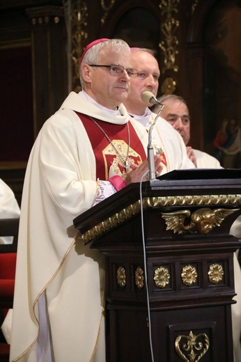 Msza św. w Sanktuarium św. Józefa w Kaliszu pod przewodnictwem bp. Marka Mendyka