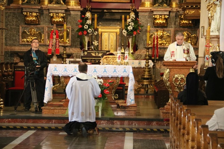 Msza św. w Sanktuarium św. Józefa w Kaliszu pod przewodnictwem bp. Marka Mendyka