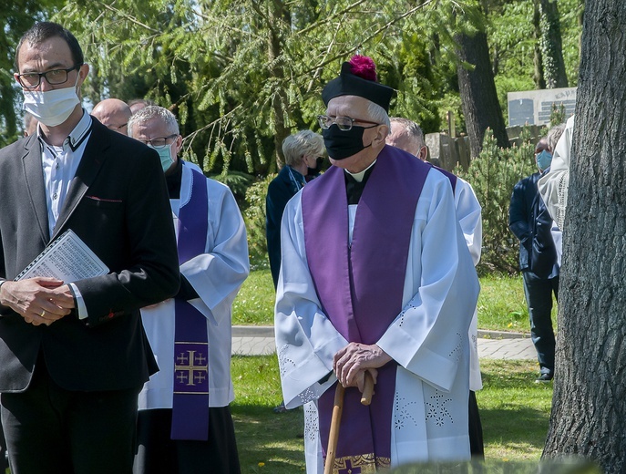 Pogrzeb ks. Ireneusza Żejmy