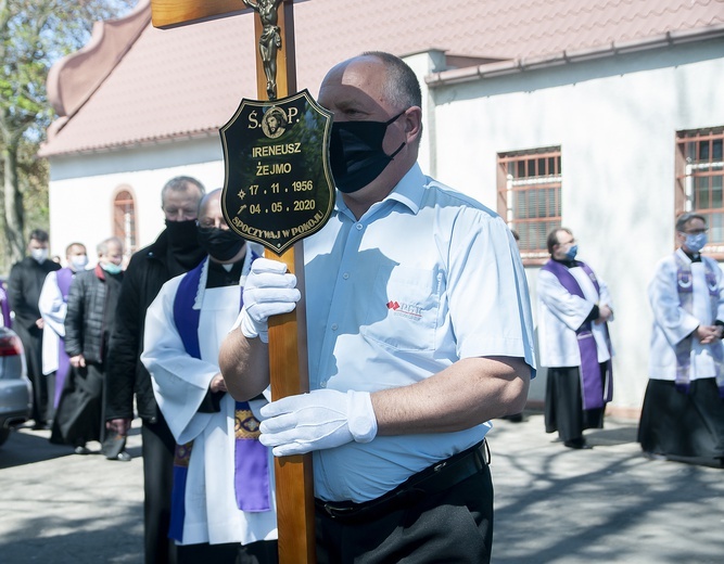 Pogrzeb ks. Ireneusza Żejmy