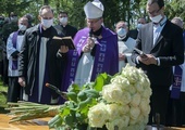 Pogrzeb ks. Ireneusza Żejmy