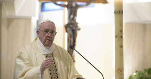 Franciszek: Diabeł z zawiści usiłuje zniszczyć Kościół