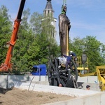 Knurów. Św. Barbara trafiła na pomnik