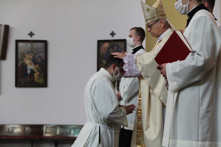 Święcenia diakonatu w Oleśnicy