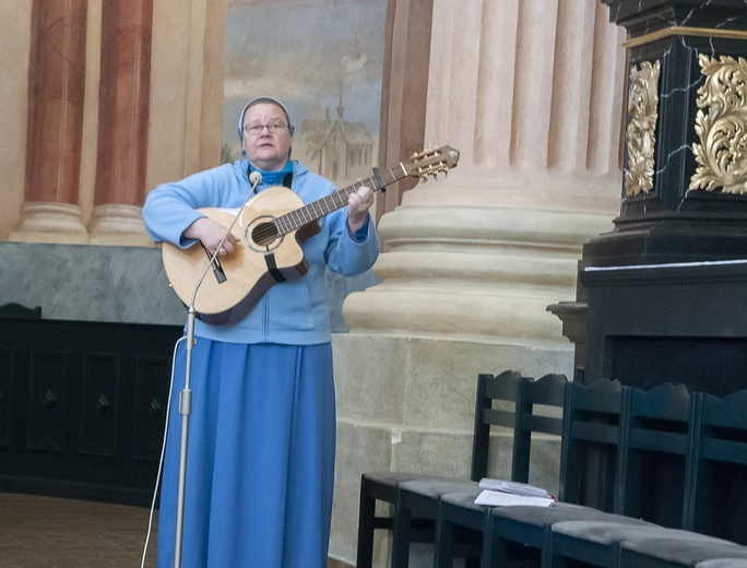 Pierwsza lekcja w Skrzatuskiej Szkole Modlitwy