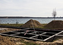 Powstają m.in. przebieralnie i toalety.