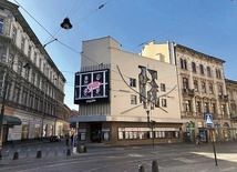 Tak pod koniec marca wyglądała okolica teatru Bagatela, na co dzień jedno z zatłoczonych miejsc w centrum Krakowa.