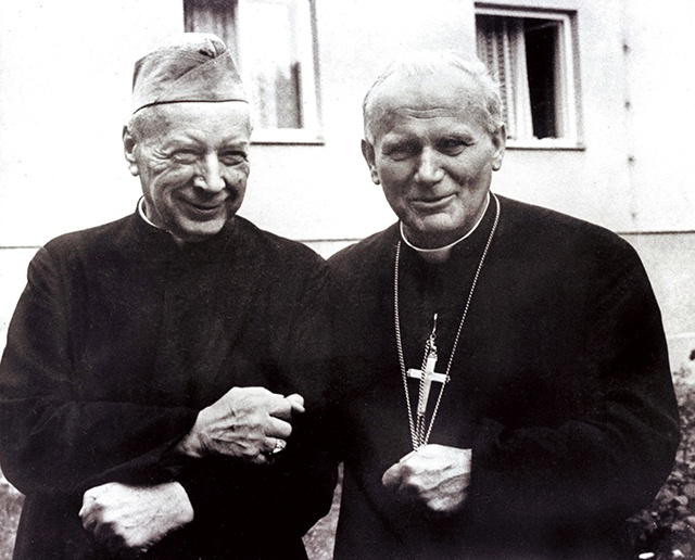 Prymasa Wyszyńskiego (po lewej) i kardynała Wojtyłę, przyszłego papieża Jana Pawła II, dzieliło prawie dwadzieścia lat życia 