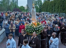 Proceja z figurą Matki Bożej Fatimskiej na Poczekajce w 2019 roku.