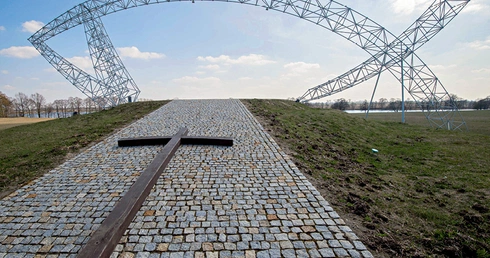 W tym roku przez Bramę Rybę przejdzie tylko garstka młodzieży. Całe spotkanie będzie transmitowane w Internecie.