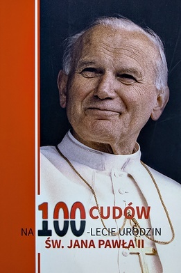 100 cudów
na 100-lecie urodzin
św. Jana Pawła II
Wydawnictwo św. Stanisława BM
Kraków 2020
ss. 200