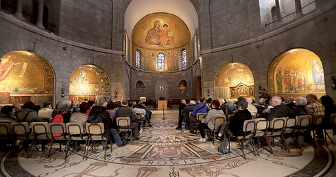 Na miejscu świątyni Świętego Syjonu (IV wiek) wznosi się dziś bazylika Zaśnięcia NMP.