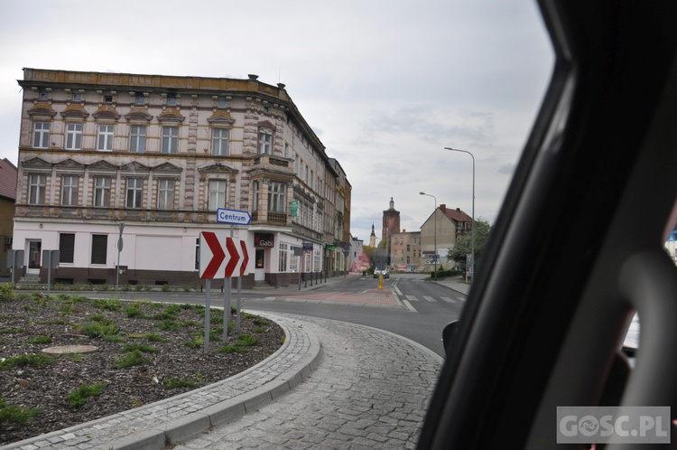 Figura Matki Bożej Fatimskiej przejechała ulicami Gubina