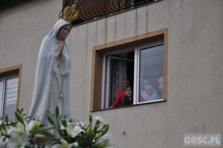 Figura Matki Bożej Fatimskiej przejechała ulicami Gubina