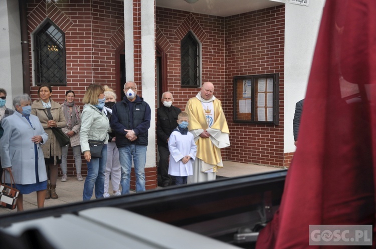 Figura Matki Bożej Fatimskiej przejechała ulicami Gubina