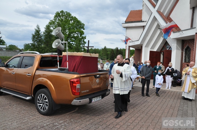 Figura Matki Bożej Fatimskiej przejechała ulicami Gubina