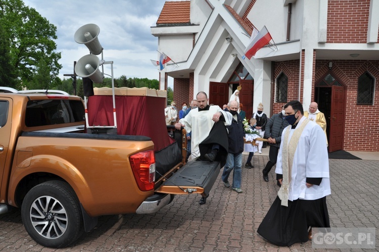 Figura Matki Bożej Fatimskiej przejechała ulicami Gubina