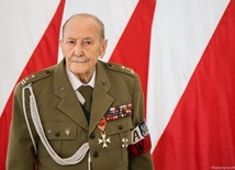 Pan Marian Pawełczak w dniu odznaczenia skończył 97 lat.
