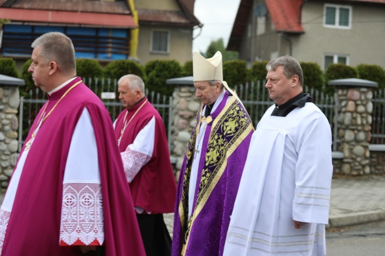 Pogrzeb śp. ks. Michała Klisia w Międzybrodziu Żywieckim