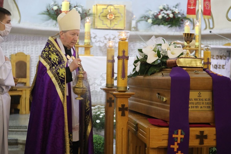 Pogrzeb śp. ks. Michała Klisia w Międzybrodziu Żywieckim