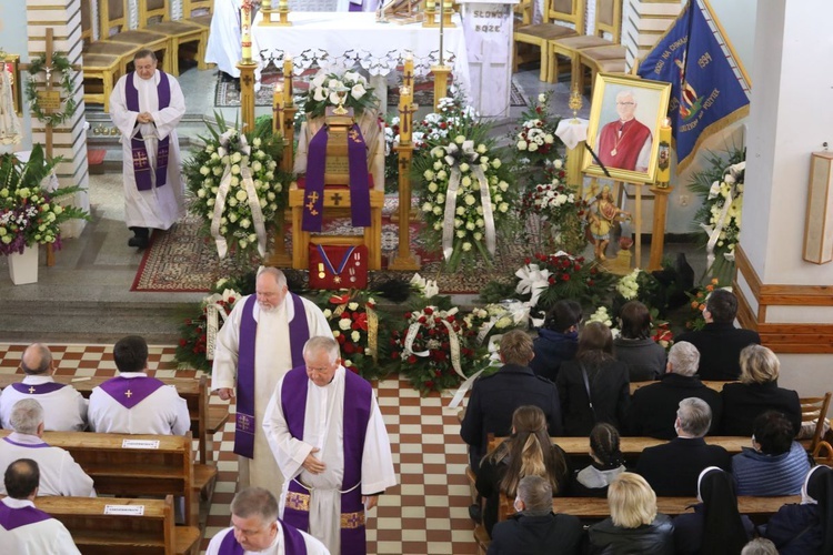 Pogrzeb śp. ks. Michała Klisia w Międzybrodziu Żywieckim