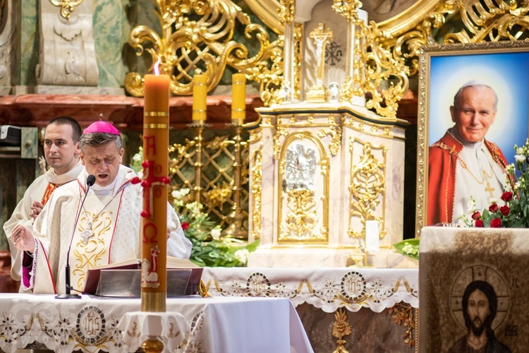 Msza św. z okazji 100. rocznicy urodzin św. Jana Pawła II w Świdnicy