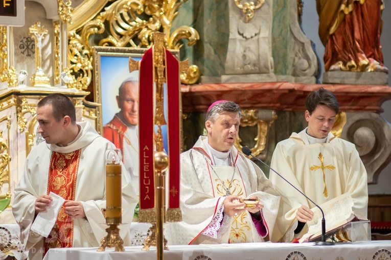 Msza św. z okazji 100. rocznicy urodzin św. Jana Pawła II w Świdnicy