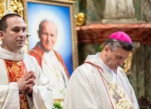 Mszy z okazji 100. urodzin Jana Pawła II przewodniczył bp Roman Pindel.
