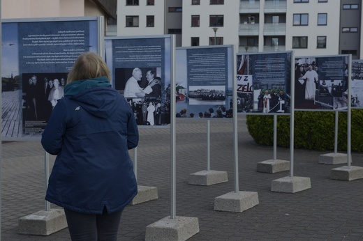 Wystawa poświęcona Janowi Pawłowi II 
