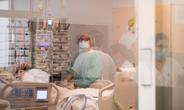 Znany hiszpański ekonomista wyróżnił Polskę za walkę z epidemią