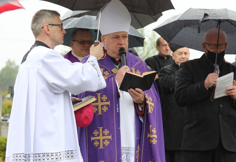 Pogrzeb śp. ks. Jana Drzyzgi w Górkach Wielkich