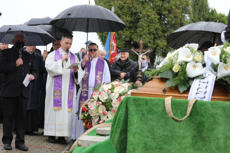 Pogrzeb śp. ks. Jana Drzyzgi w Górkach Wielkich