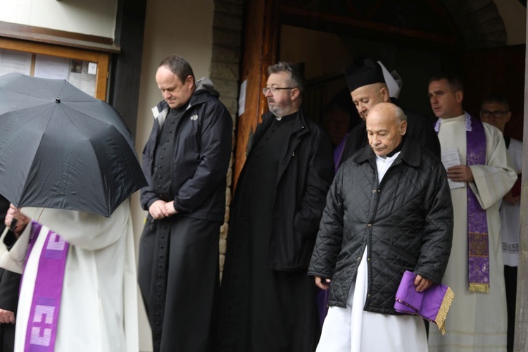 Pogrzeb śp. ks. Jana Drzyzgi w Górkach Wielkich