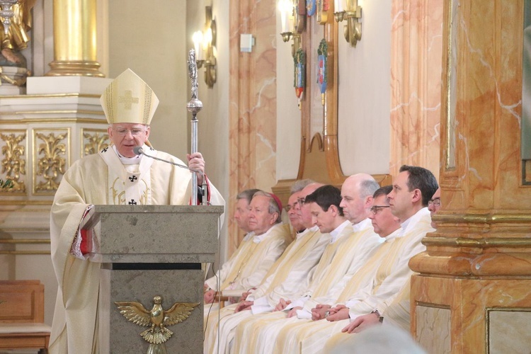 Wadowice. Msza św. z okazji setnej rocznicy urodzin św. Jana Pawła II