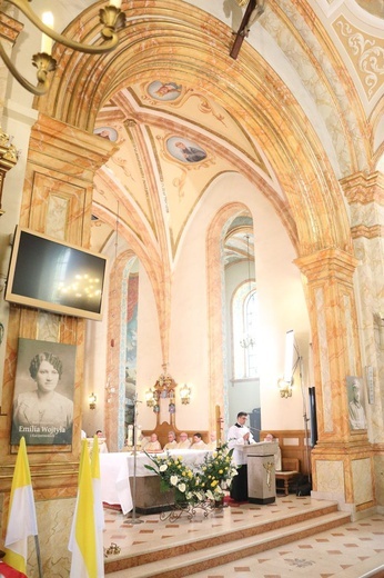 Wadowice. Msza św. z okazji setnej rocznicy urodzin św. Jana Pawła II